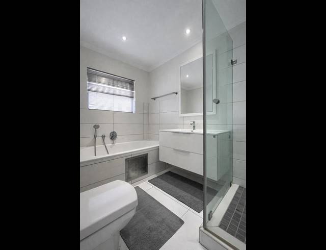 5 BEDROOM PROPERTY TO RENT IN WATERKLOOF RIDGE